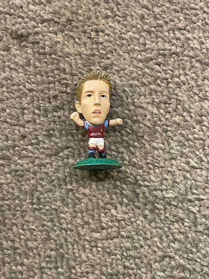 Peter Crouch Aston Villa Corinthian Microstars Figure