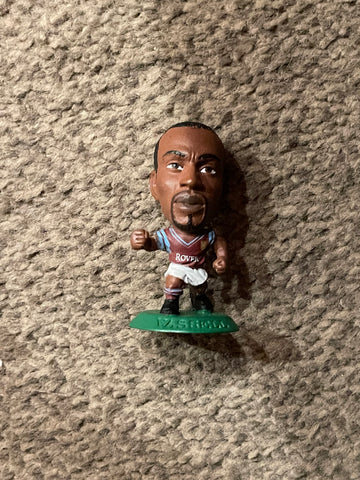 Darius Vassell Aston Villa Corinthian Microstars Figure