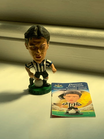 Duncan Ferguson Newcastle United Corinthian Figure and Card
